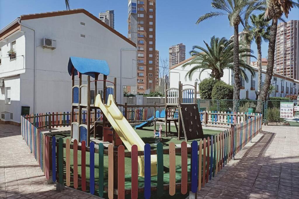 2 Bedroom Townhouse In Beautiful Gated Complex Benidorm Extérieur photo