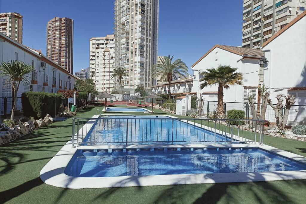 2 Bedroom Townhouse In Beautiful Gated Complex Benidorm Extérieur photo